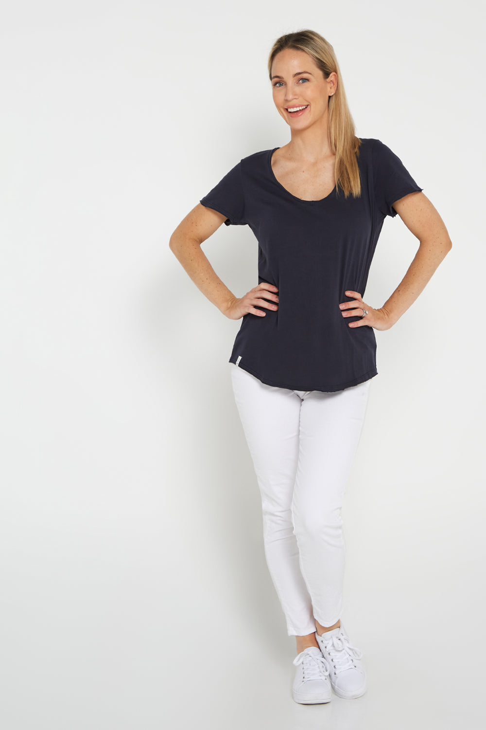 Fundamental Vee Tee - Navy - Goupick